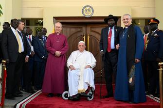 Africa, South Sudan, 2023/2/3 . The Archbishop of Canterbury Justin Welby, Pope Francis, President of South Sudan Salva Kiir and Iain Greenshields from Church of Scotland pose for a photograph at the Presidential Palace in Juba, South Sudan  Photograph by Vatican Mediia / Catholic Press Photo   RESTRICTED TO EDITORIAL USE - NO MARKETING - NO ADVERTISING CAMPAIGNS.