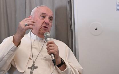 Papa Francesco: "Chi strumentalizza morte di Ratzinger è senza etica"