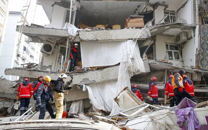 Terremoto in Turchia e Siria, Usgs: "I morti potrebbero essere 10mila"