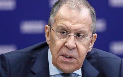 Lavrov: "L'Occidente vuole distruggere Russia come Hitler e Napoleone"