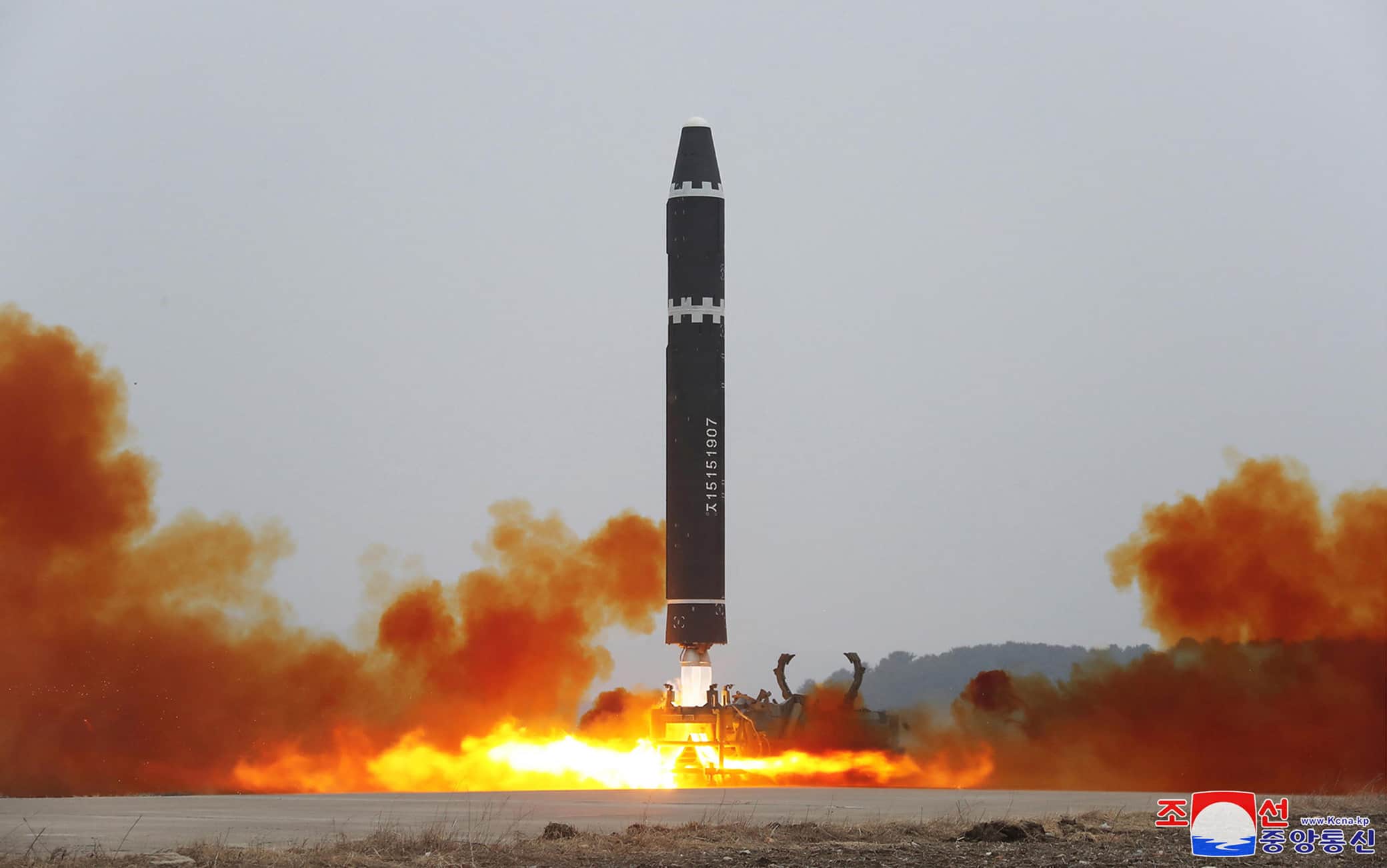 Il lancio del missile Hwasong-15
