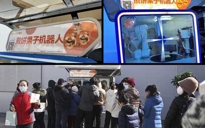 A Pechino i pancake salati li prepara il furgoncino robot. FOTO
