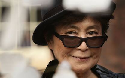 Yoko Ono lascia New York dopo 50 anni, si trasferisce in campagna