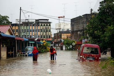 Malesia, 4 morti e quasi 40.000 sfollati per alluvione e inondazioni