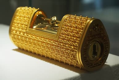 In vendita in Cina rossetto d'oro da 30.000 euro. FOTO