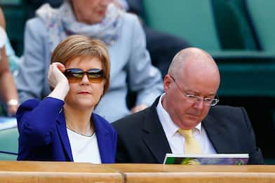 Scozia, arrestato il marito dell’ex premier Nicola Sturgeon