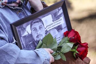 Russia, crowd at funeral of nationalist blogger Tatarsky.  PHOTO