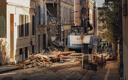 Palazzo crollato a Marsiglia, trovati 6 corpi. Si cercano i dispersi