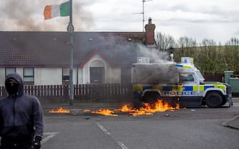 Northern Ireland, clashes on the anniversary Agreements Good Friday.  Molotov cocktails against the police
