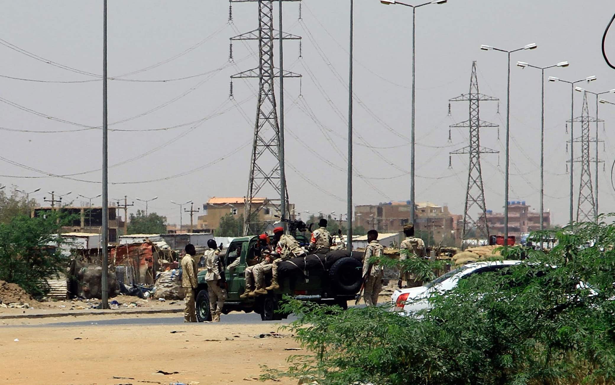 Soldati dell'esercito a Khartum