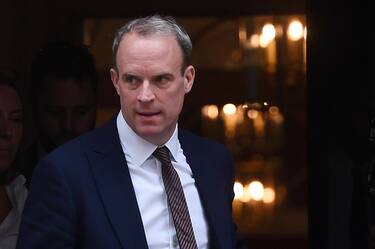 epa10578241 British Deputy Prime Minister Dominic Raab departs 10 Downing Street following a cabinet meeting in London, Britain, 18 April 2023. EPA/ANDY RAIN