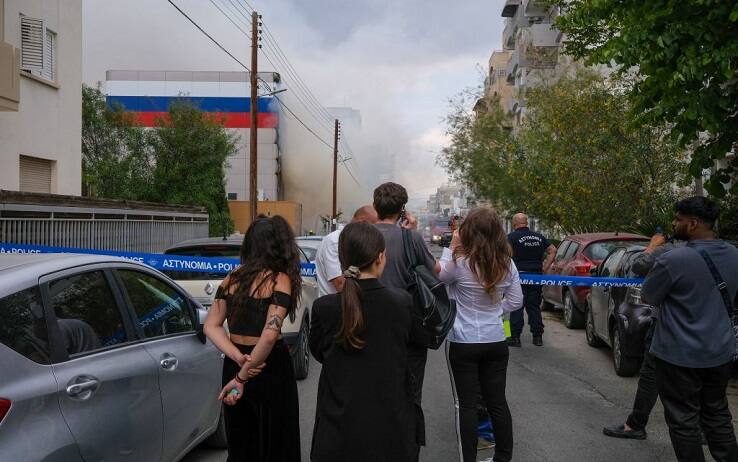 L'incendio all'istituto di cultura russa a Nicosia