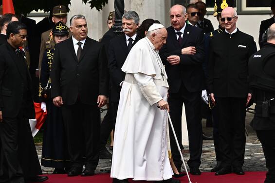 The Pope in Hungary from Orban: “No to gender culture, abortion tragic defeat”