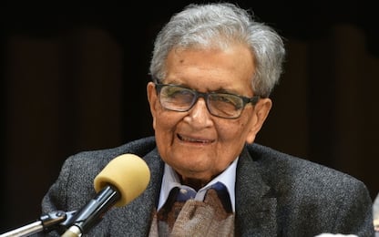 Calcutta, sfratto dalla casa paterna per il Nobel indiano Amartya Sen
