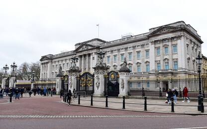 Londra, arrestato sospetto uomo armato vicino a Buckingham Palace