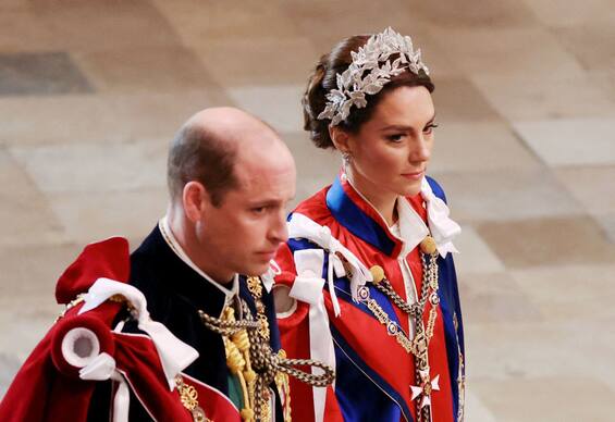 Coronation of King Charles III, the arrival of Kate, William and Harry.  VIDEO