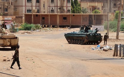 Sudan, bombardamento aereo vicino a Khartoum: almeno 22 morti