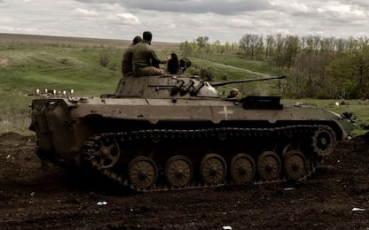 Mosca e Kiev rivendicano avanzata militare su Bakhmut
