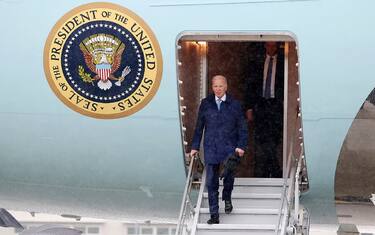 U President Joe Biden disembarks Air Force One upon his arrival at the US Marine Corps base in Iwakuni on May 18, 2023, ahead of the G7 Leaders' Summit in Hiroshima. (Photo by JIJI Press / AFP) / Japan OUT (Photo by STR/JIJI Press/AFP via Getty Images)