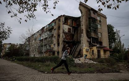 Kiev: "Siamo a Bakhmut, distrutta, non conquistata"