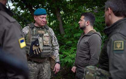 Zelensky: "Battaglie brutali in corso, ma vediamo risultati". LIVE