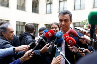 Elecciones españolas, acalorado debate televisivo Sánchez-Feijoo: intercambio de acusaciones sobre alianzas