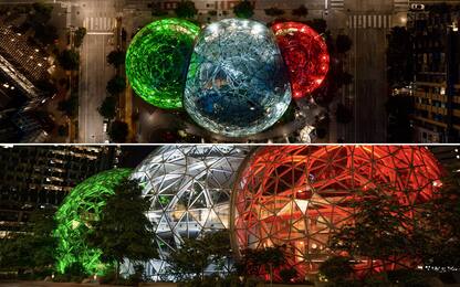 2 giugno, Amazon illumina le Sfere dell'HQ di Seattle con il tricolore