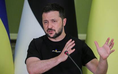 Zelensky: "Adesione a Nato impossibile prima fine invasione"