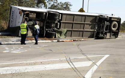 Incidente in Australia, bus si ribalta: 10 morti. Arrestato l'autista