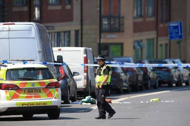 Regno Unito, attacco sospetto a Nottingham: 3 morti e feriti