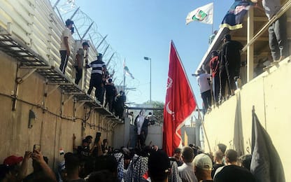 Rogo Corano, manifestanti irrompono nell'ambasciata svedese a Baghdad