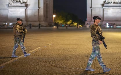 Francia, ancora proteste: 20 arresti e agente ferito la notte scorsa