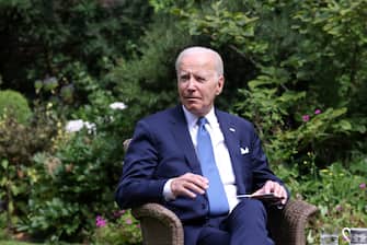 epa10737345 US President Joe Biden during his meeting with British prime minister at Downing Street in London, Britain, 10 July 2023. US President Biden is holding talks with Sunak and King Charles before heading on to the NATO summit in Lithuania.  EPA/CHRIS RATCLIFFE / POOL