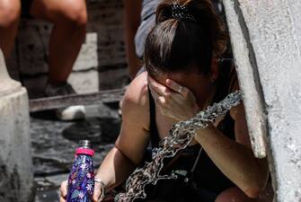 People during a hot day, in Rome, Italy, 17 July 2023. ANSA/GIUSEPPE LAMI
