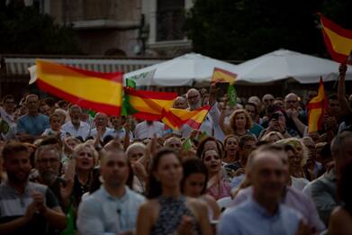 Spagna, domenica si vota. Pp in testa, incognita alleanza con Vox