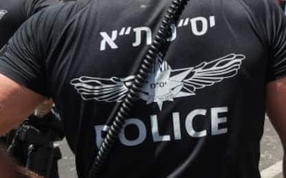 Israele, spari a Tel Aviv: un morto e due feriti, ucciso l'assalitore
