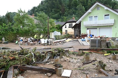 Slovenia, città devastate dall'alluvione: le immagini dal drone. VIDEO