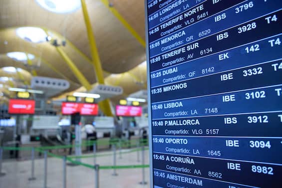GB, flights delayed due to failure of control systems: repercussions also in Italy
