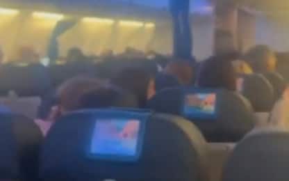 Maltempo Spagna: pianti e urla dei passeggeri per turbolenze su volo