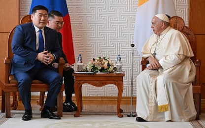 Papa Francesco in Mongolia: costruiamo insieme un futuro di pace