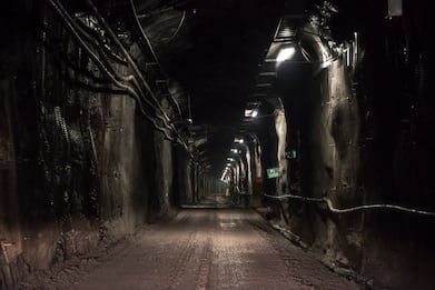 Finlandia, dal 2025 scorie nucleari seppellite in bunker sotterraneo