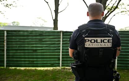 Francia, 16enne muore in banlieue inseguito dalla polizia
