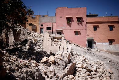Terremoto in Marocco, oltre 2.100 morti e 2.400 feriti