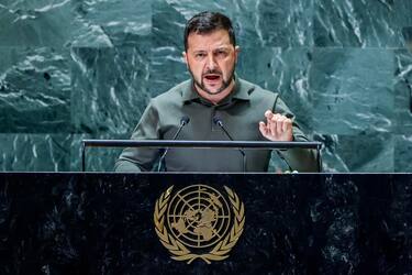 epa10870096 President of Ukraine Volodymyr Zelensky speaks during the 78th session of the United Nations General Assembly at the United Nations Headquarters in New York, New York, USA, 19 September 2023. EPA/JUSTIN LANE