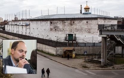 Russia, l'oppositore Kara-Murza portato in colonia penale in Siberia
