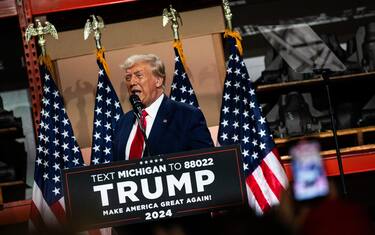 Former US President Donald Trump speaks during a campaign event at Drake Enterprises in Clinton Township, Michigan, US, on Wednesday, Sept. 27, 2023. The visits by Trump and President Biden to Detroit this week give both men a chance to appeal to blue-collar America as the strike by union autoworkers threatens the economy in a battleground state. Photographer: Emily Elconin/Bloomberg