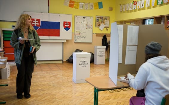 Slovakia elections, exit-poll advantage for pro-Ukraine centrists