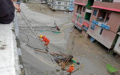 India, inondazioni nel Sikkim: almeno 10 morti e 82 dispersi
