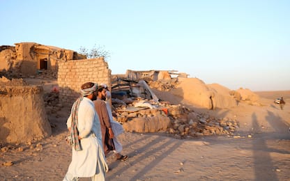 Terremoto in Afghanistan, i talebani: “Quasi 2mila morti”