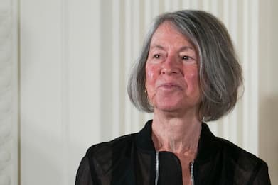 Addio alla poetessa americana Louise Gluck, Nobel nel 2020